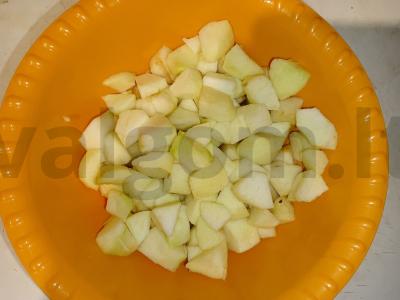 Obuolių pyragas su cinamonu Žingsnis 1