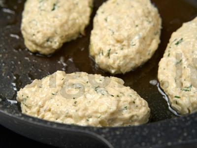 Svogūnų kotletai Žingsnis 5