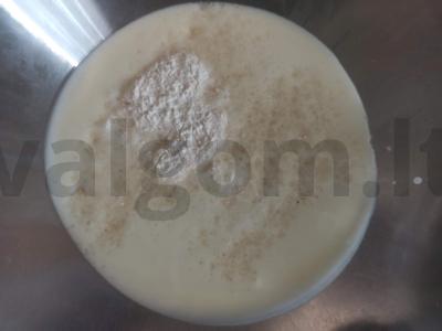 Varškės blynai su kefyru Žingsnis 1