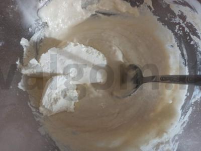 Varškės blynai su kefyru Žingsnis 3