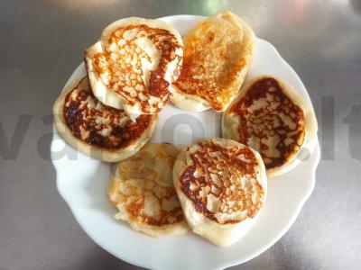 Varškės blynai su kefyru pagrindine nuotrauka