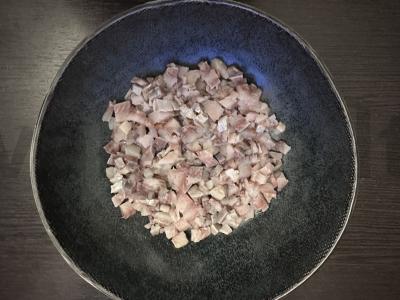 „Nauja“ silkių salotos po kailiu Žingsnis 1