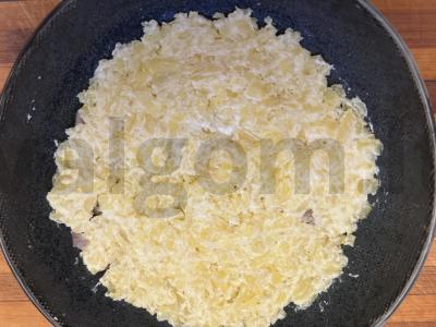 „Nauja“ silkių salotos po kailiu Žingsnis 3