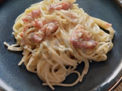 Spagečiai „Sotūs“ su bekonu ir lydytu sūriu grietinėlėje pagrindine nuotrauka