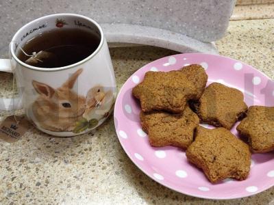 Imbieriniai naujametiniai sausainiai pagrindine nuotrauka