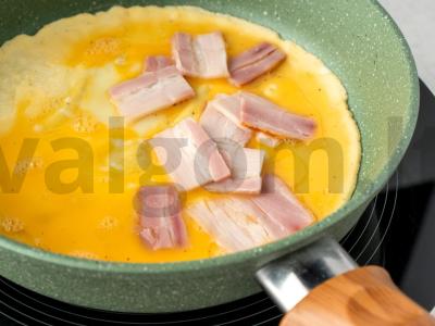 Sluoksniuotas omletas su šonine Žingsnis 3