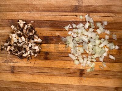 Tartaletė su svogūnais, grybais ir sūriu Žingsnis 1