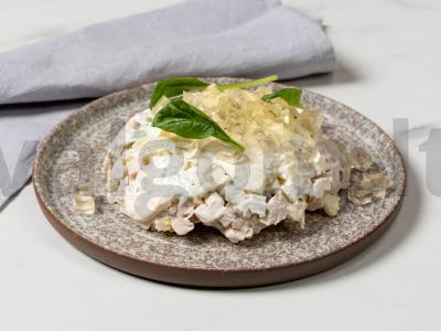 Vištienos salotas šventiniam stalui pagrindine nuotrauka