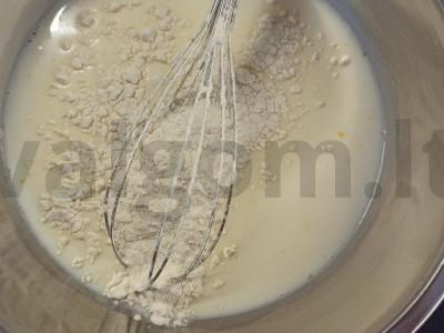 Blynai su varškės sūriu ir mėlynėmis Žingsnis 3