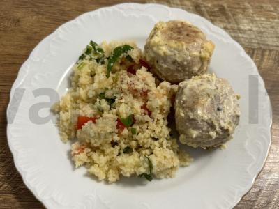 Kalakutienos kotletai grietinėlės padaže pagrindine nuotrauka