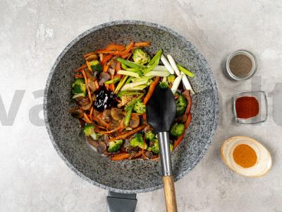 Funchosa wok'e Žingsnis 7