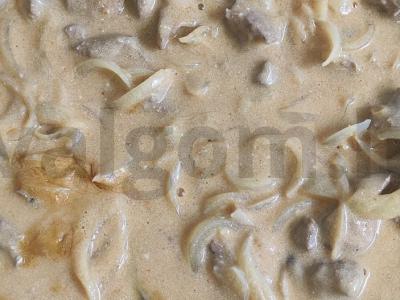 Vištienos kepenėlės grietinėje su svogūnais Žingsnis 5