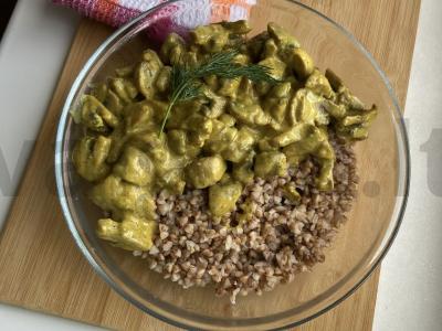 Kari grybai su grikių koše pagrindine nuotrauka