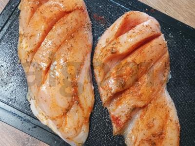 Vištienos krūtinėlė su garuose troškintomis daržovėmis Žingsnis 2