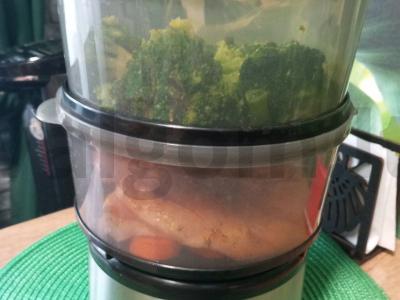 Vištienos krūtinėlė su garuose troškintomis daržovėmis Žingsnis 5