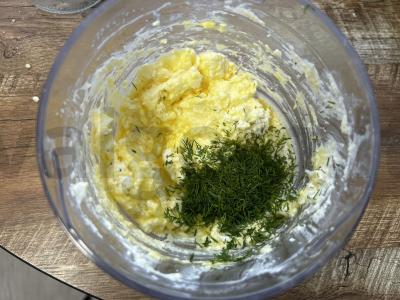 Varškės žiedai su sūriu ir krapais arbatai Žingsnis 4