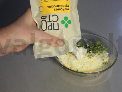 Krekeriai su sūrio ir kiaušinio įdaru Žingsnis 2