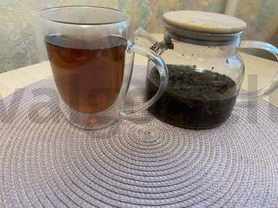 Juodasis arbata su barbaru pagrindine nuotrauka