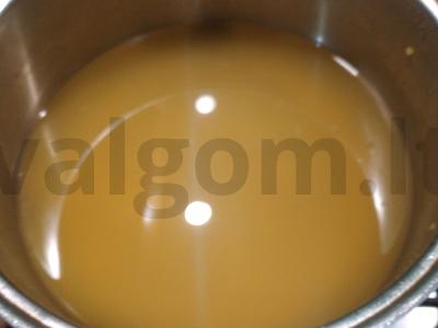 Kvapnus apelsinų kompotas su džiovintais obuoliais Žingsnis 1