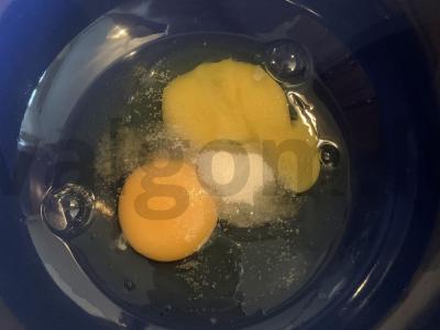 Švelnūs blynai su pienu Žingsnis 1