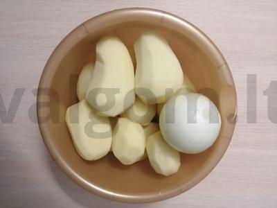 Bulvės, keptos su vištiena Žingsnis 1