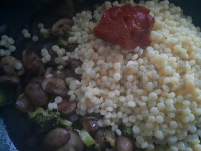 Pasta ptitim su karališkais grybais ir brokoliais Žingsnis 5