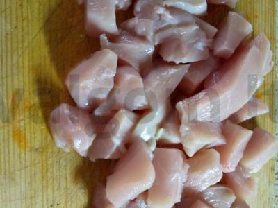 Bulvės su vištienos filė ketaus puode Žingsnis 1