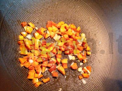 Bulvės su vištienos filė ketaus puode Žingsnis 3