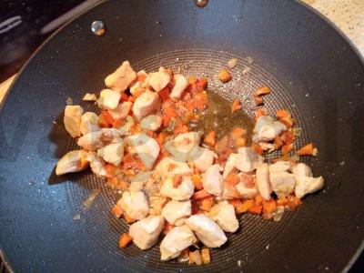 Bulvės su vištienos filė ketaus puode Žingsnis 4