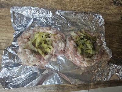 Mėsos krepšeliai su marinuotais agurkais Žingsnis 4