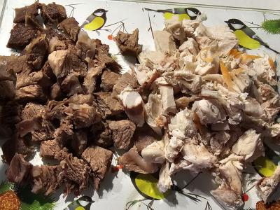 Troškinta kopūstai su grybais ir mėsos asorti lėtoje viryklėje Žingsnis 1