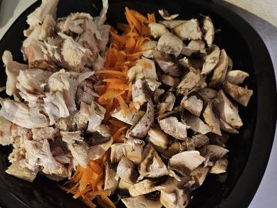 Troškinta kopūstai su grybais ir mėsos asorti lėtoje viryklėje Žingsnis 2