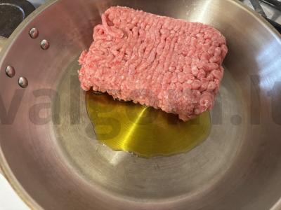 Mėsos padažas makaronams Žingsnis 2