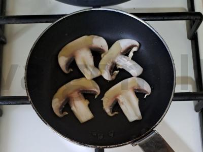 Grybų kreminė sriuba su varškės sūriu Žingsnis 5