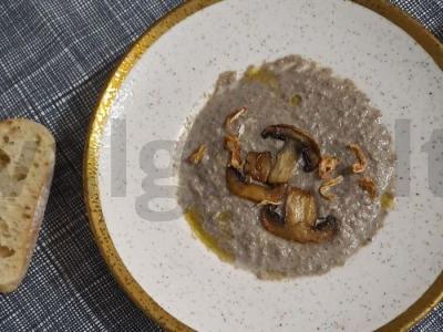 Grybų kreminė sriuba su varškės sūriu pagrindine nuotrauka