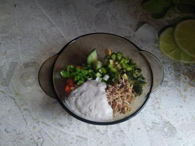 Žaliavalgių pavasario salotas su daigintomis lęšiais Žingsnis 3