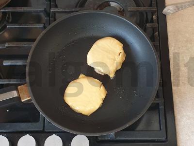 Žuvies burgeris su sūriu ir agurku Žingsnis 4