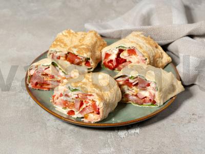 Tortilija su daržovėmis pagrindine nuotrauka