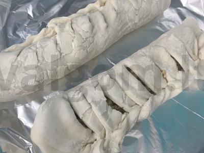 Sluoksniuota tešla su riešutais ir obuoliu Žingsnis 8