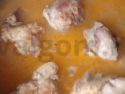 Vištiena, troškinta su ryžiais „Išskirtinė“, su česnaku Žingsnis 7