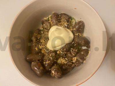 Salotas „Gala“ su vištienos širdelėmis ir daržovėmis Žingsnis 9