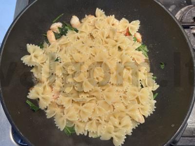 Makaronai su krevetėmis ir špinatais Žingsnis 5