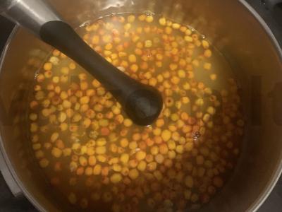 Šildantis šaltalankių arbata Žingsnis 2