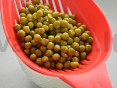 Daržovių salotas su Pekino kopūstu ir žirneliais Žingsnis 5