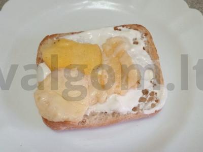 Ciabatta burgeris su krevetėmis, sūriu ir kiaušiniu Žingsnis 4