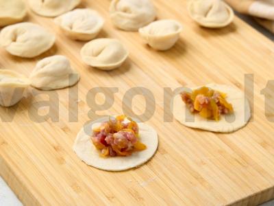 Koldūnai su moliūgu ir mėsa Žingsnis 7