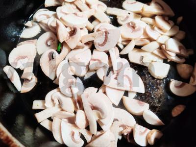 Lavašas su grybais ir pomidorais Žingsnis 2