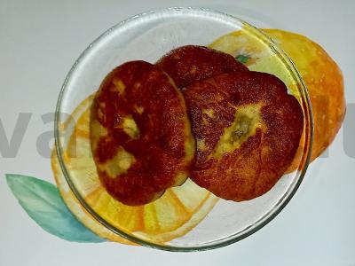 Belyaši ant mielinės tešlos pagrindine nuotrauka