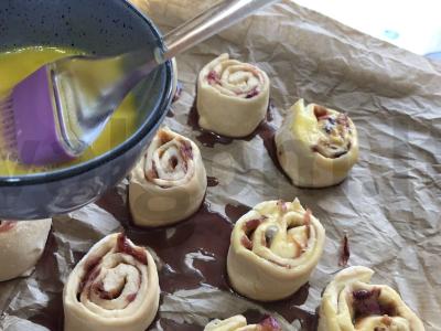 Ritiniai su rožių žiedlapių džemu Žingsnis 4