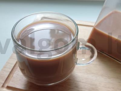 Pieninis arbata su imbieru pagrindine nuotrauka